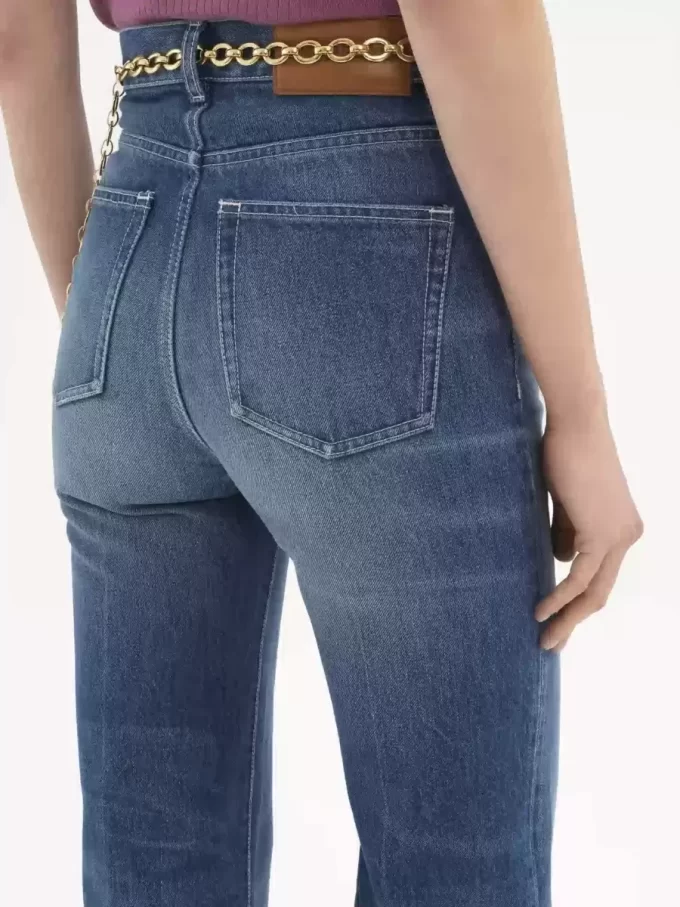 Vaqueros acampanados de tiro alto en denim