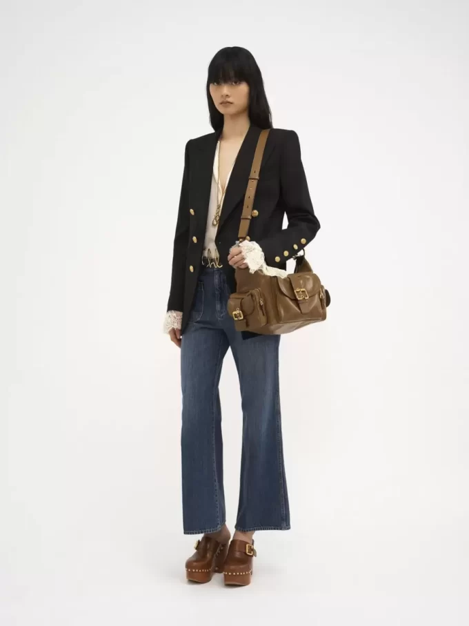 Vaqueros bootcut cropped en denim Vaqueros bootcut cropped en denim