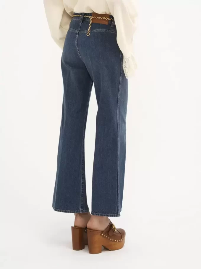 Vaqueros bootcut cropped en denim Vaqueros bootcut cropped en denim