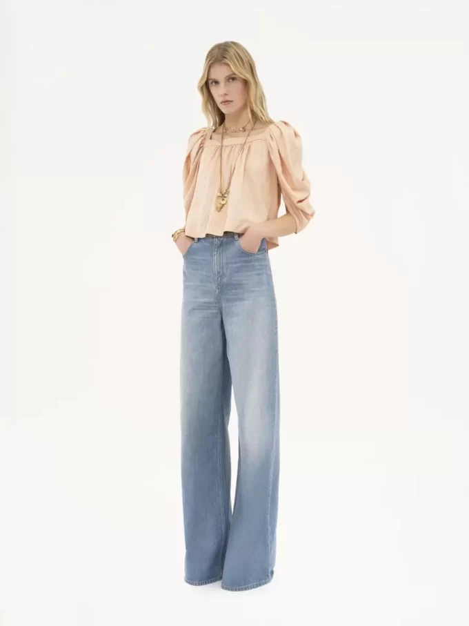 Vaqueros de tiro alto y pierna ancha en denim