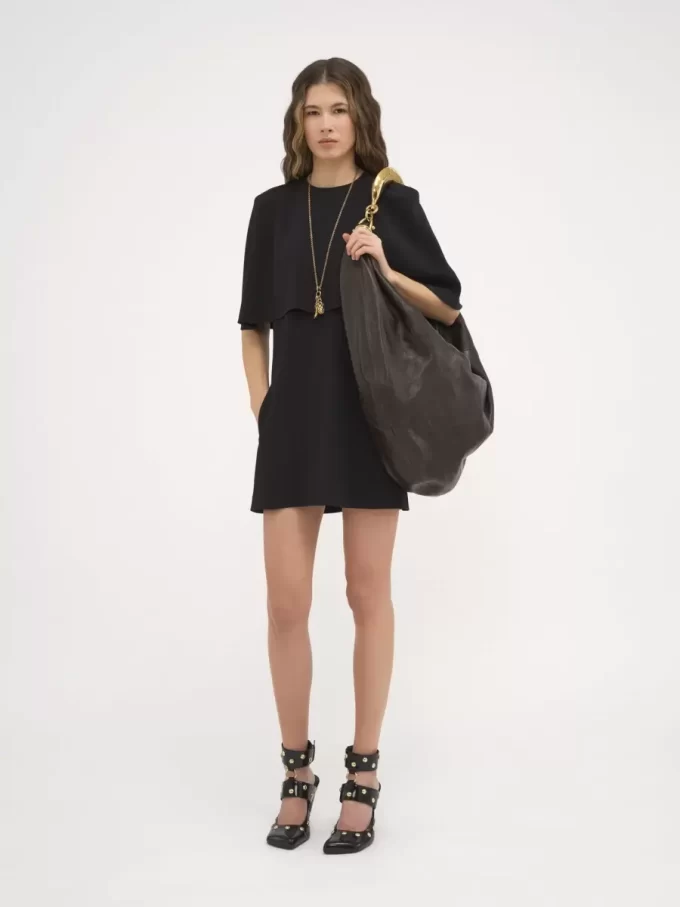 Vestido corto tipo capa en crepé de viscosa