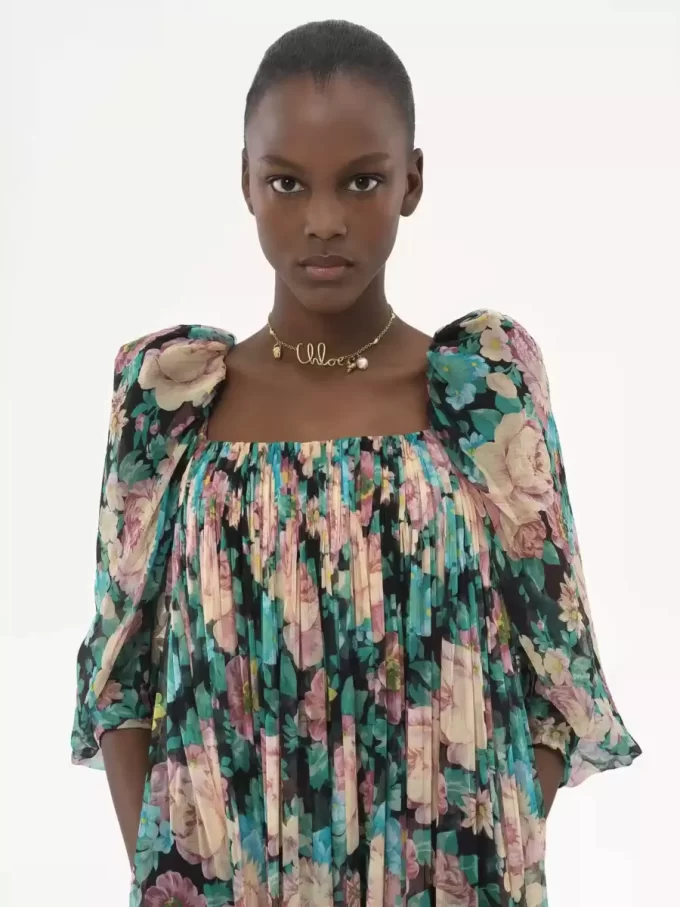 Vestido largo de muselina de seda con mangas abullonadas
