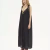 Vestido lencero largo en charmeuse de seda y encaje