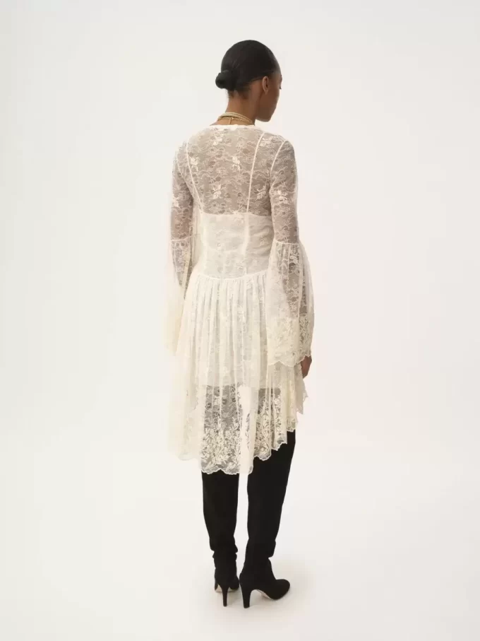 Vestido mini de escote redondo en encaje bordado